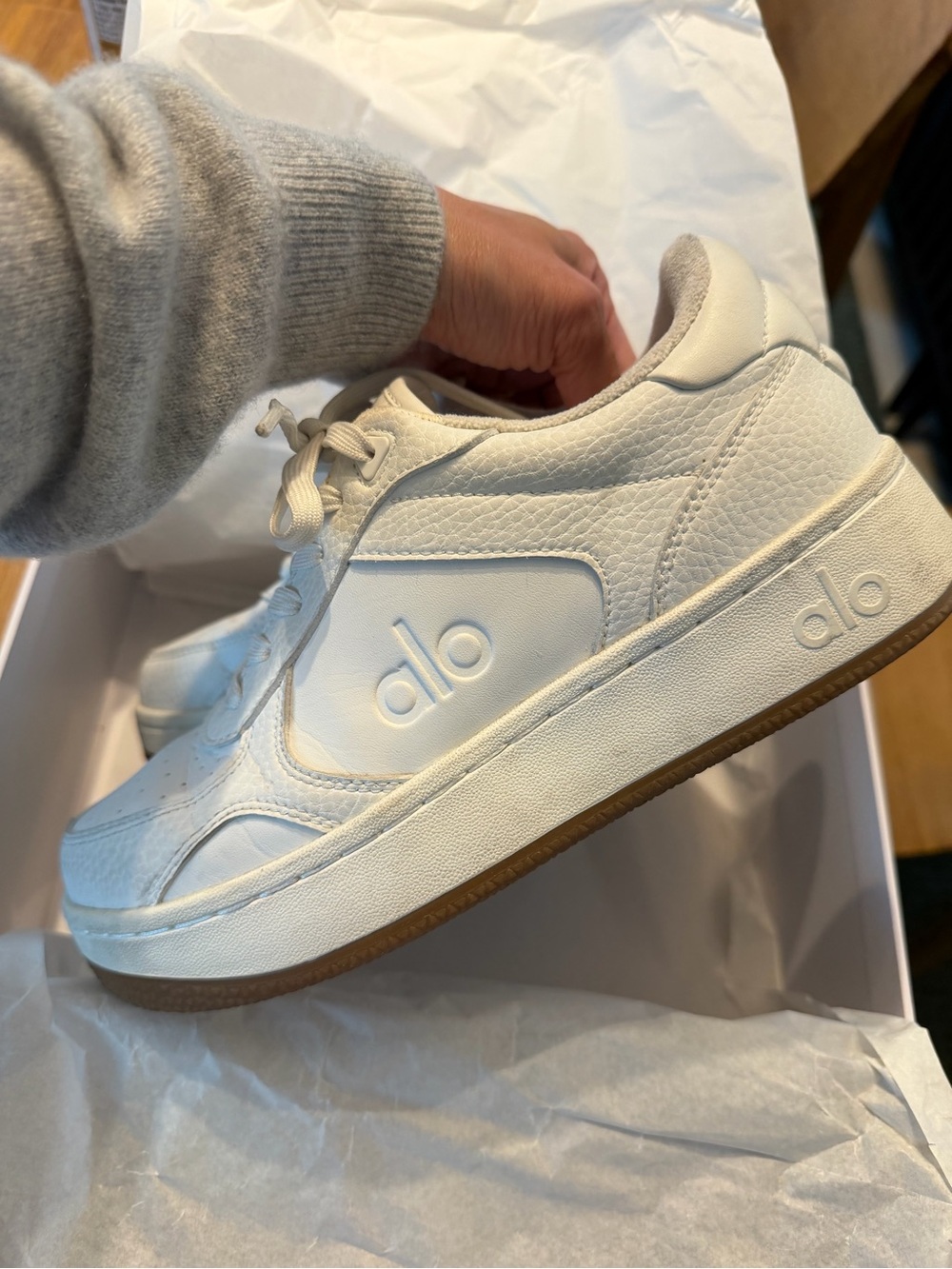ALO Yoga Natural White Sneakers with Gum Sole - Picture 2 of 7